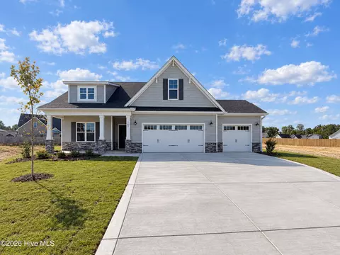 107 Lola Pl, La Grange, NC 28551