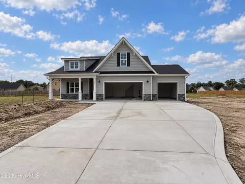 107 Lola Pl, La Grange, NC 28551