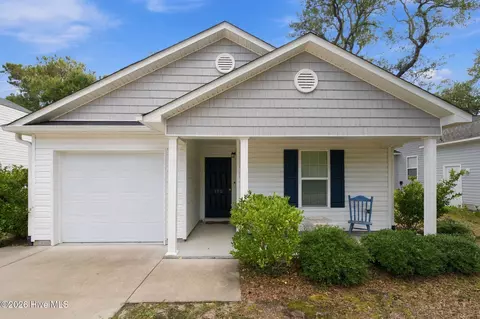 126 NW 8th St, Oak Island, NC 28465