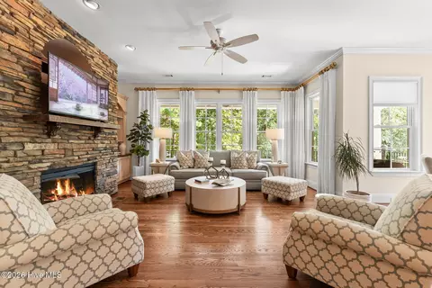 Living - 836 Jasmine Trl, Evans, GA 30809 photo 3 of 4