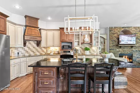 Kitchen - 836 Jasmine Trl, Evans, GA 30809 photo 2 of 5