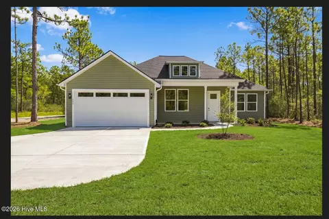 646 E Boiling Spring Rd, Southport, NC 28461