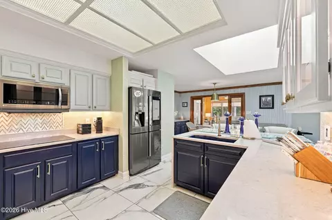 Kitchen - 64 Pinewild Dr, Pinehurst, NC 28374 photo 3 of 4