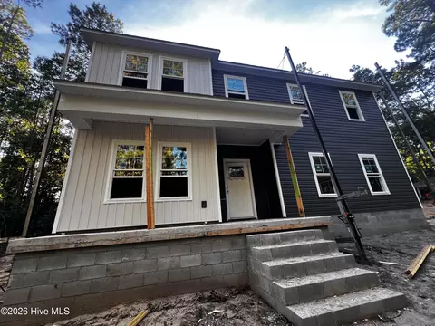 1822 E Indiana Ave, Southern Pines, NC 28387