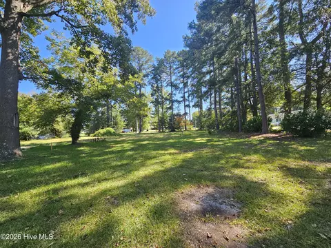 2 Fourth St, Clinton, NC 28328 photo 3