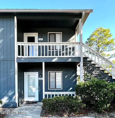 1305 Wellington Ave, Wilmington, NC 28401