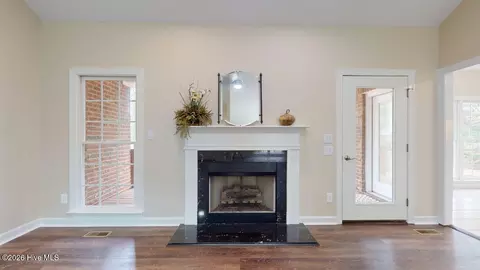 Living - 23 Coldstream Ln, Pinehurst, NC 28374 photo 2 of 3