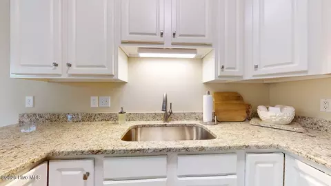 Kitchen - 23 Coldstream Ln, Pinehurst, NC 28374 photo 3 of 4