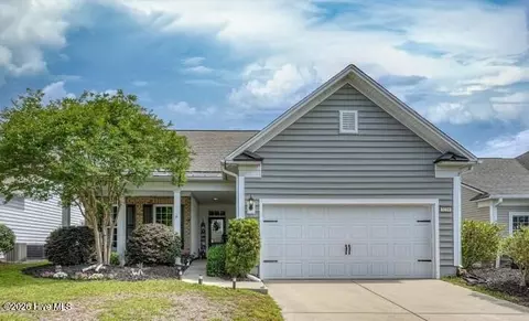 5214 Flank Ct, Southport, NC 28461