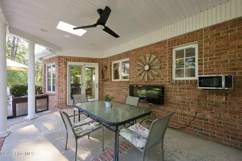 Exterior - 127 Sakonnet Trl, Pinehurst, NC 28374 photo 3 of 10