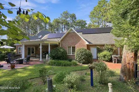 Exterior - 127 Sakonnet Trl, Pinehurst, NC 28374 photo 5 of 10