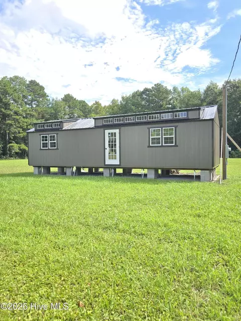 91 Bynum Ave, Maysville, NC 28555