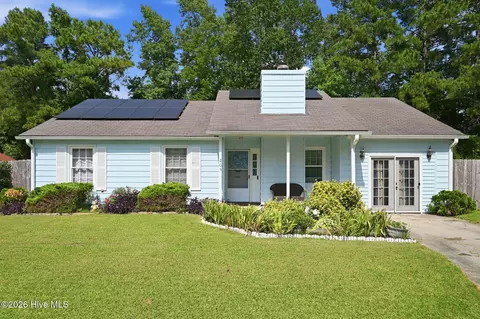 205 Meadow Ln, Jacksonville, NC 28546