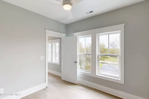 Bedroom - 64 Pier View Ct, Hampstead, NC 28443 photo 3 of 16