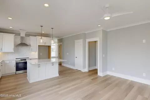 Living - 64 Pier View Ct, Hampstead, NC 28443 photo 3 of 3