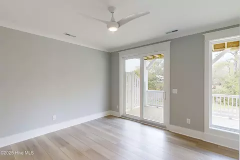 Bedroom - 64 Pier View Ct, Hampstead, NC 28443 photo 16 of 16