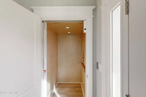 Entry Way - 64 Pier View Ct, Hampstead, NC 28443 photo 1 of 2