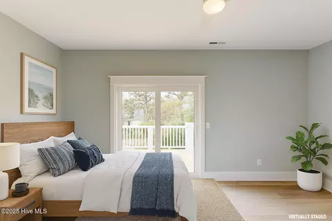 Bedroom - 64 Pier View Ct, Hampstead, NC 28443 photo 2 of 16
