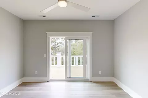 Bedroom - 64 Pier View Ct, Hampstead, NC 28443 photo 10 of 16