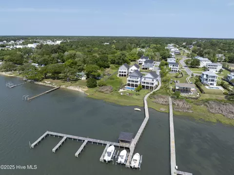 View/Area - 64 Pier View Ct, Hampstead, NC 28443 photo 1 of 5