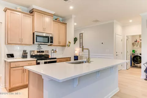 Kitchen - 808 Blue Willow Dr, Harlem, GA 30814 photo 3 of 6