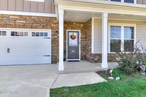 Exterior - 808 Blue Willow Dr, Harlem, GA 30814 photo 5 of 11