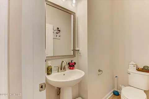Bath - 808 Blue Willow Dr, Harlem, GA 30814 photo 1 of 5