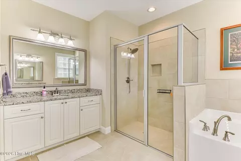 Bath - 130 Godfrey Dr, Mccormick, SC 29835 photo 3 of 6