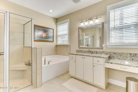 Bath - 130 Godfrey Dr, Mccormick, SC 29835 photo 2 of 6