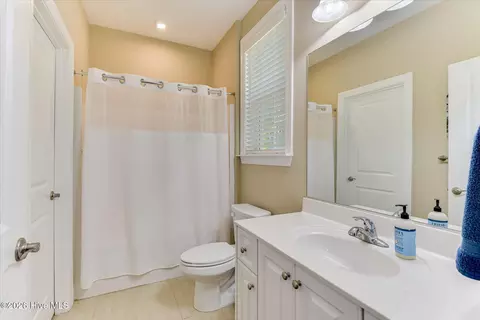 Bath - 130 Godfrey Dr, Mccormick, SC 29835 photo 6 of 6