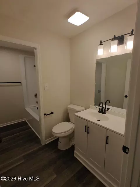 Bath - 3515 Biltmore Pl, Augusta, GA 30906 photo 2 of 3