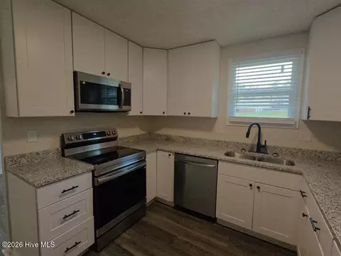 Kitchen - 3515 Biltmore Pl, Augusta, GA 30906 photo 2 of 2