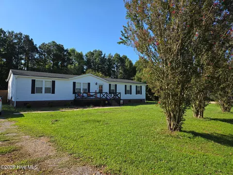 214 Roscoe Dr, Elizabeth City, NC 27909