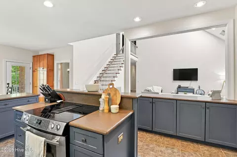 Kitchen - 15 Dove Run, Pinehurst, NC 28374 photo 3 of 5