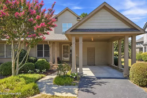 176 Starland Ln, Southern Pines, NC 28387