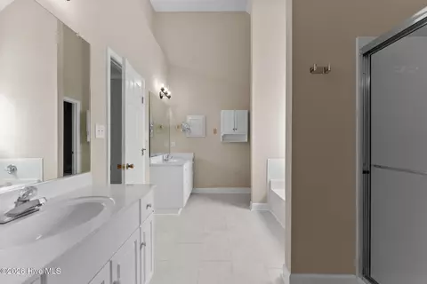 Bath - 5107 Windmill Pl, Evans, GA 30809 photo 2 of 4