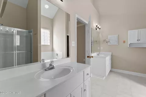 Bath - 5107 Windmill Pl, Evans, GA 30809 photo 3 of 4