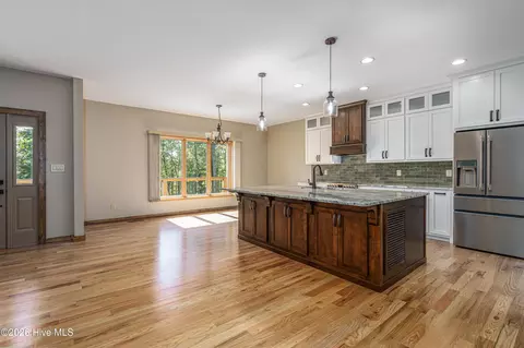 Kitchen - 79 Harleys Cv, Murphy, NC 28906 photo 3 of 5