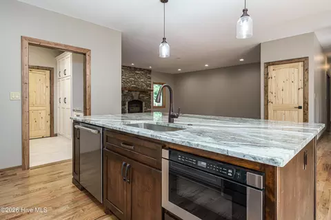 Kitchen - 79 Harleys Cv, Murphy, NC 28906 photo 5 of 5
