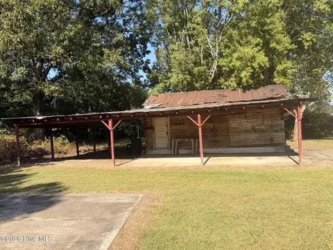 Exterior - 159 Cooper Hill Rd, Windsor, NC 27983 photo 4 of 11