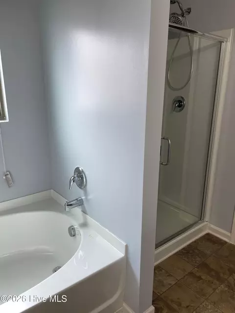 Bath - 148 Sims Ct, Augusta, GA 30909 photo 1 of 2
