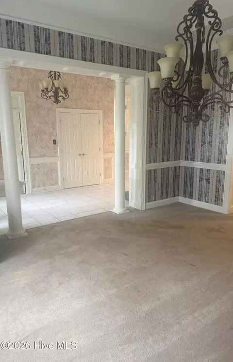 Dining - 307 Taberna Cir, New Bern, NC 28562 photo 2 of 2