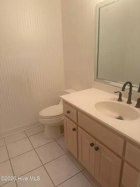 Bath - 307 Taberna Cir, New Bern, NC 28562 photo 3 of 3