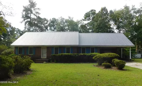 12460 Laurelcrest Rd, Laurinburg, NC 28352