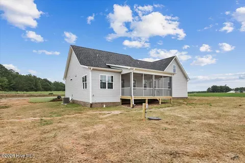 Exterior - 1556 Shortleaf Trl, Spring Hope, NC 27882 photo 4 of 8