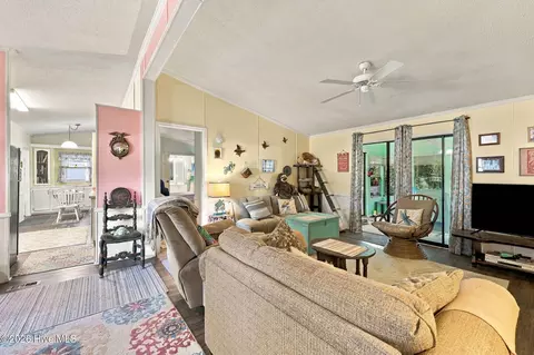 206 Champion Dr, Hampstead, NC 28443 photo 14