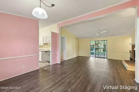 206 Champion Dr, Hampstead, NC 28443 photo 6