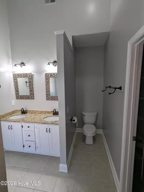 Bath - 39 Shandy Way, Hampstead, NC 28443 photo 4 of 5