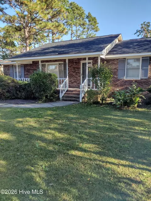 5302 Dandelion Dr, Wilmington, NC 28405