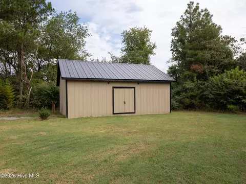 107 Lori Ln, Dunn, NC 28334 photo 27